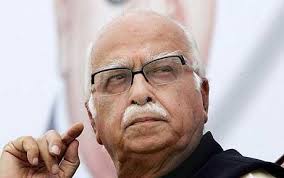 lk advani,narendra modi,disputes,bangalore  అద్వానీ ఇంకా అలక వీడలేదు..!!